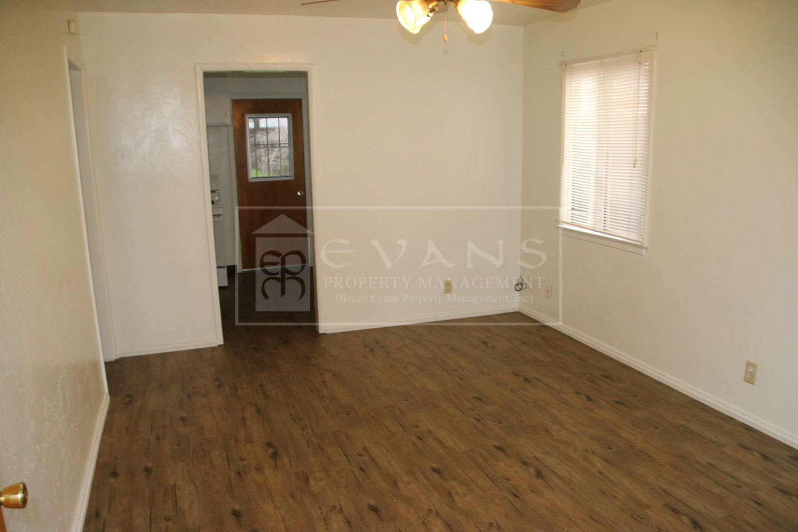 Cute home for rent in Visalia! – photo 1
