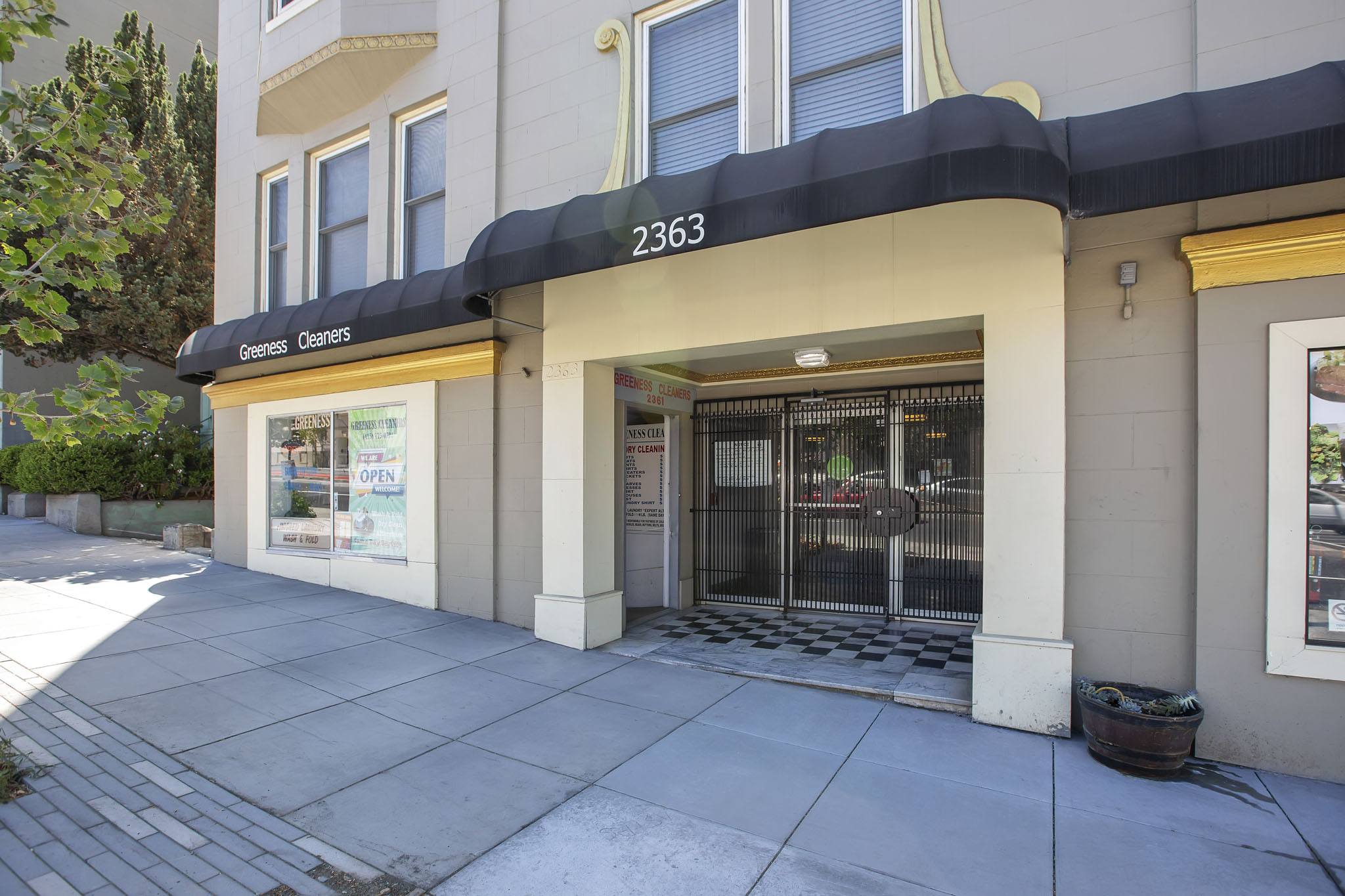 2363 Van Ness – photo 2