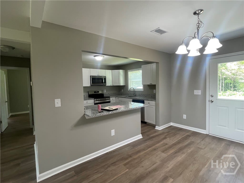 4599 Lexington Road – photo 4