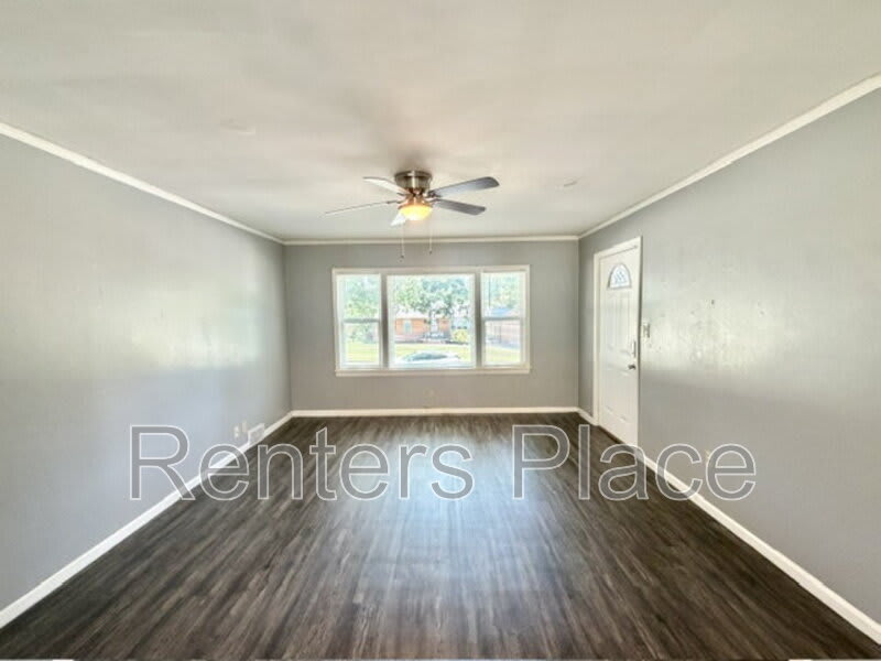 4945 E. 25th St. – photo 3