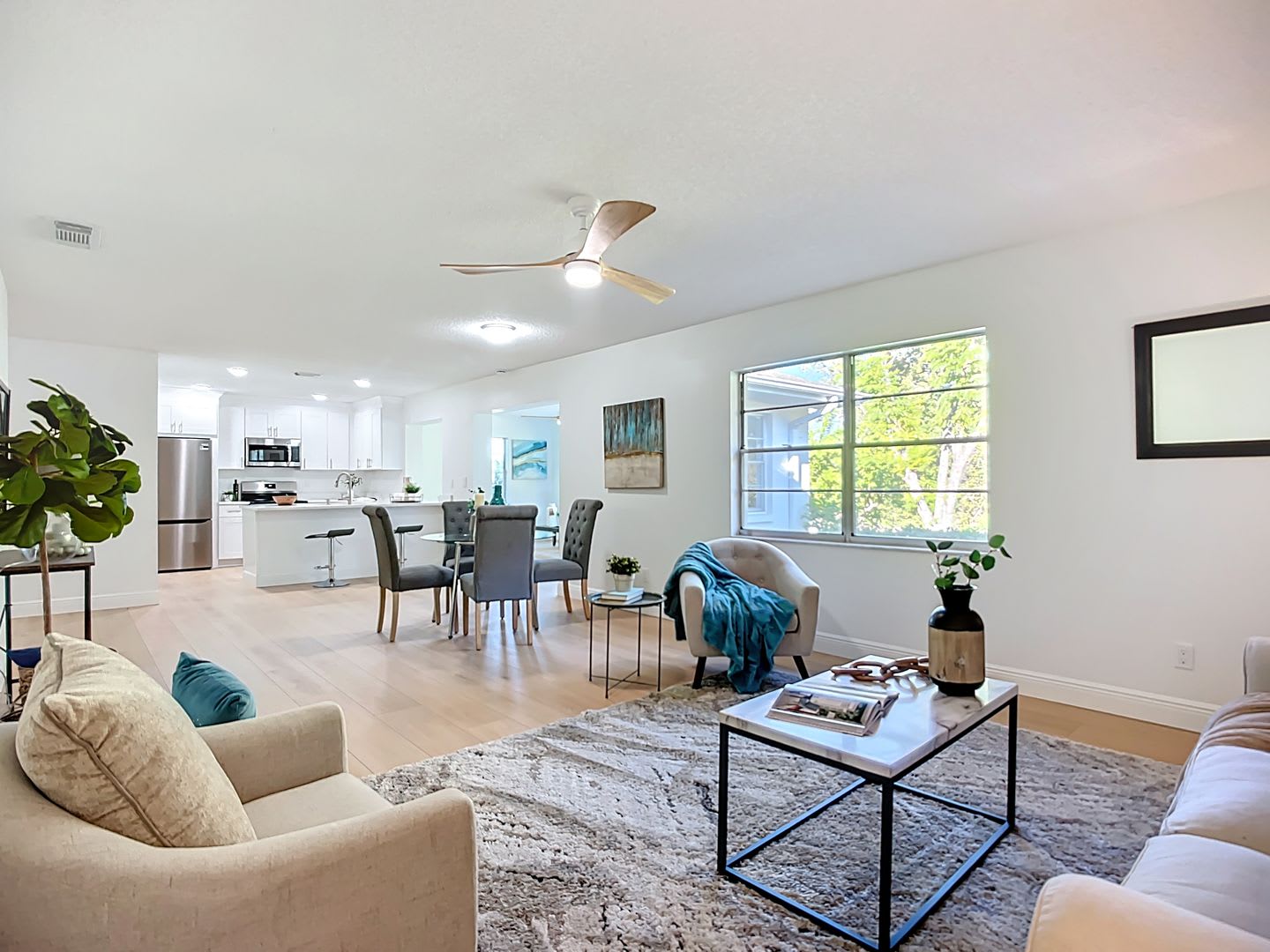 Absolutely stunning completely remodeled 2-bedroom 2 bath, 1,448 square foot home – photo 5