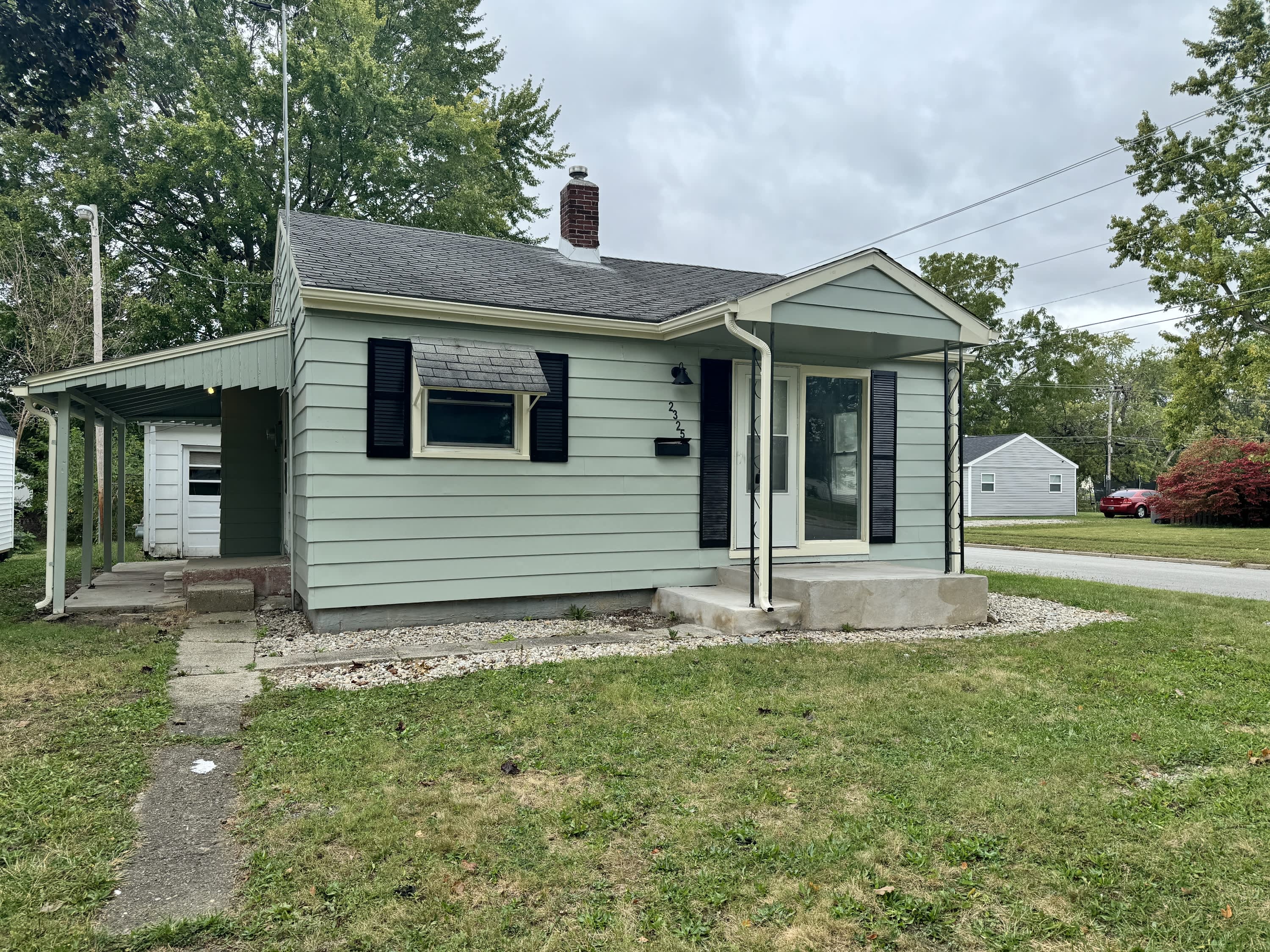 2325 North Locke Street – photo 2