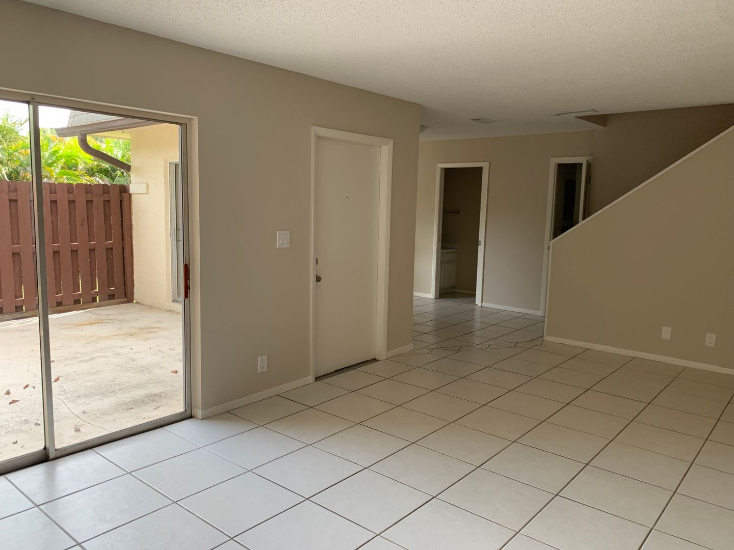 2 Bedroom 1.5 Bath 2 Story Townhouse – photo 3