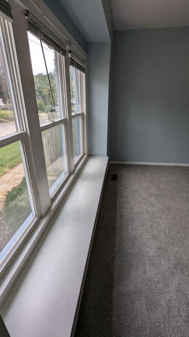 2-bedroom home close to shopping and transit – photo 5