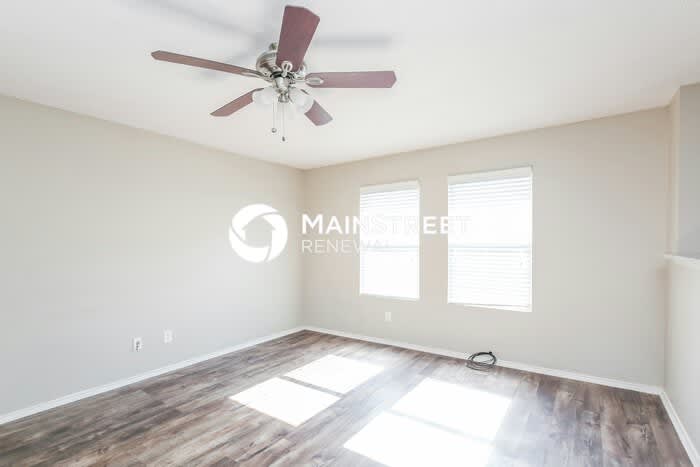 2613 Mitchell Lane – photo 4