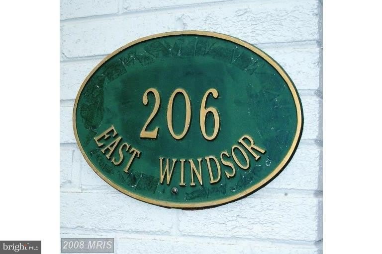 206 E WINDSOR Avenue – photo 2