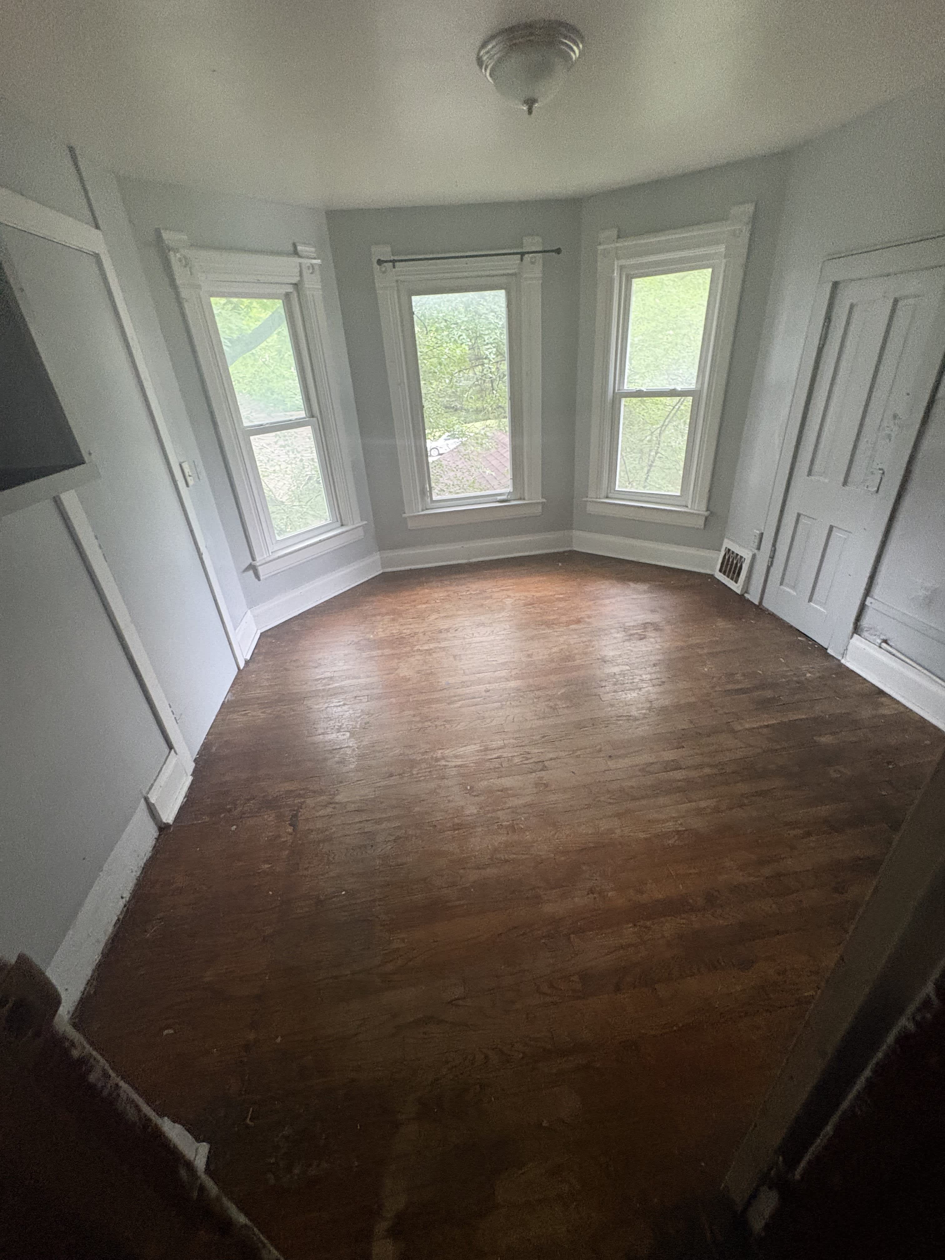 710 Kirkwood Ave – photo 4