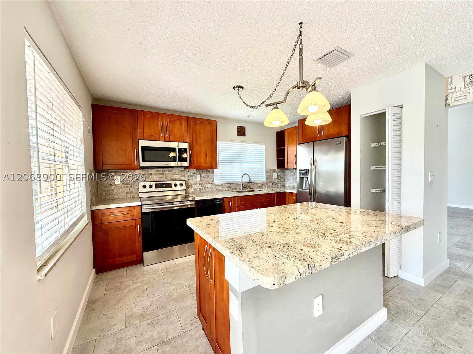 12614 Nw 12Th Ct – photo 3