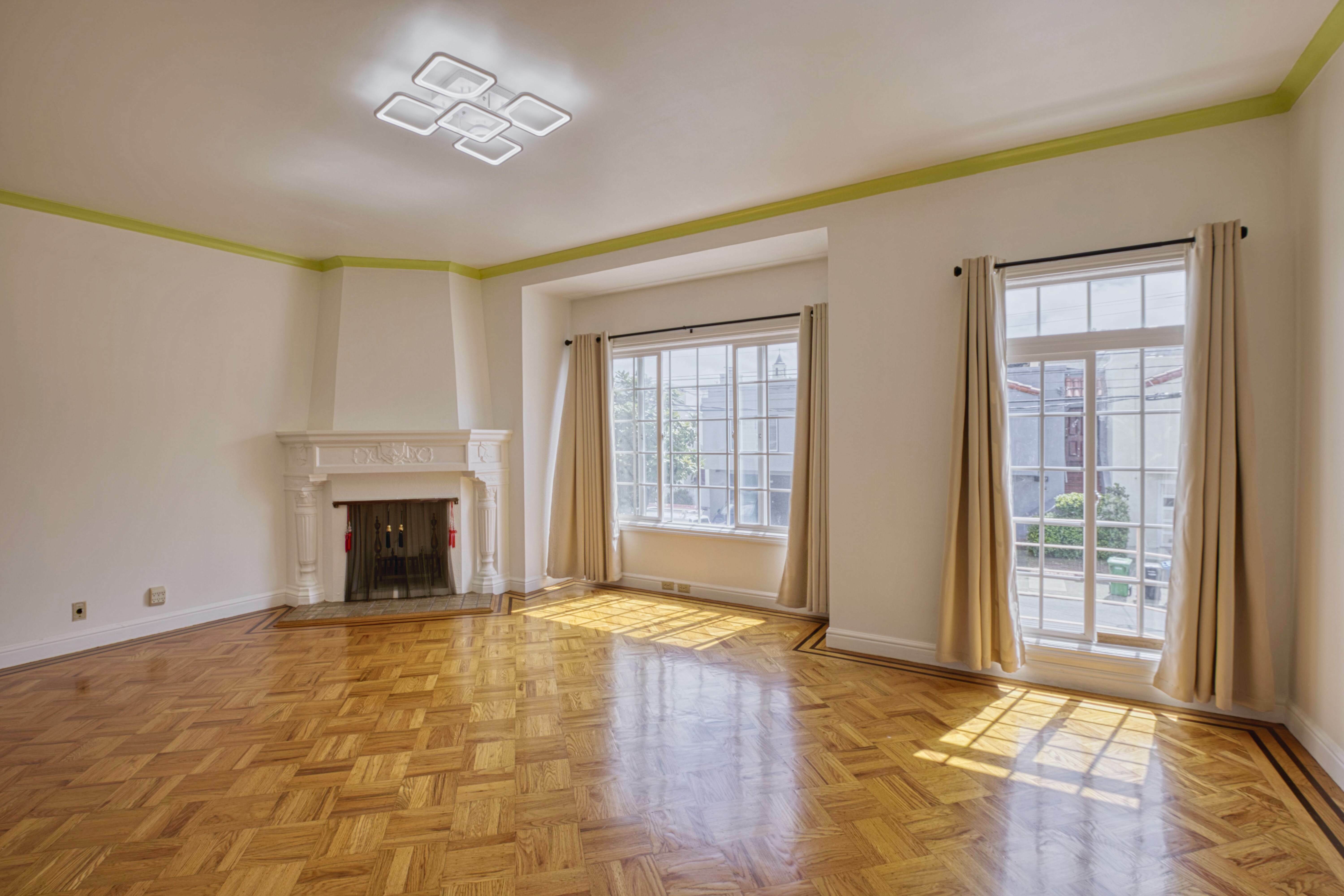 1676 Cayuga Avenue – photo 5