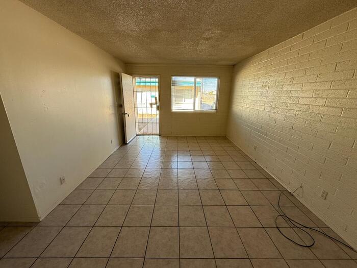 2048 11th Street – photo 2