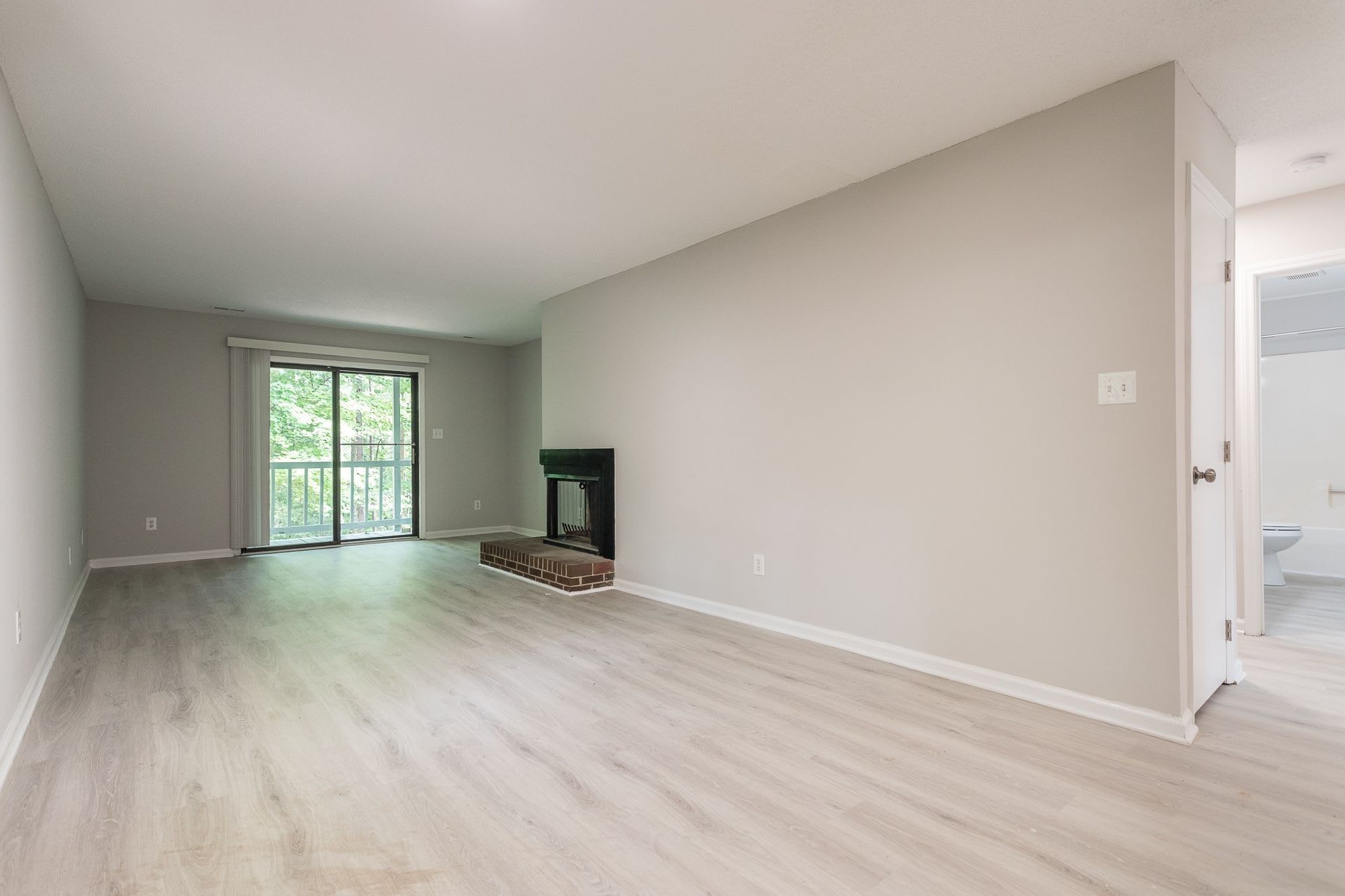 916 Hearthridge Ct. – photo 4