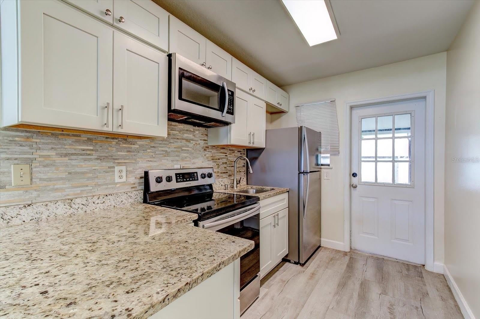 232 Northshore Drive – photo 4