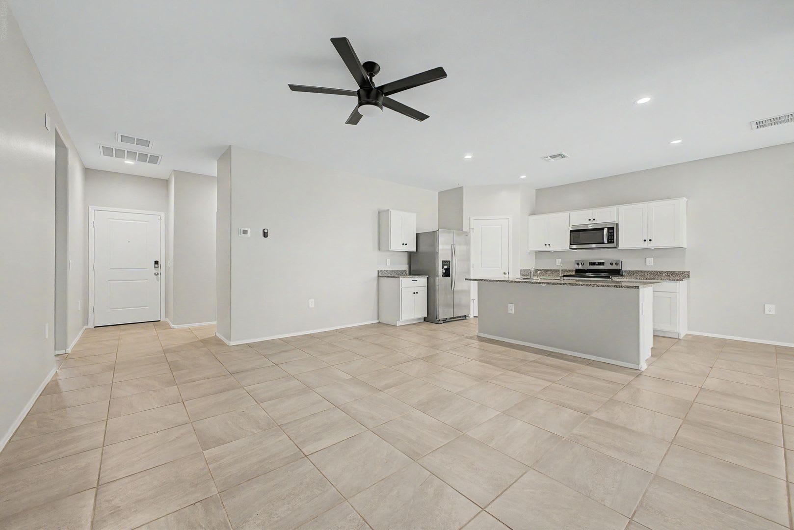 Beautiful 3 bed, 2 bath Casa Grande home – photo 2