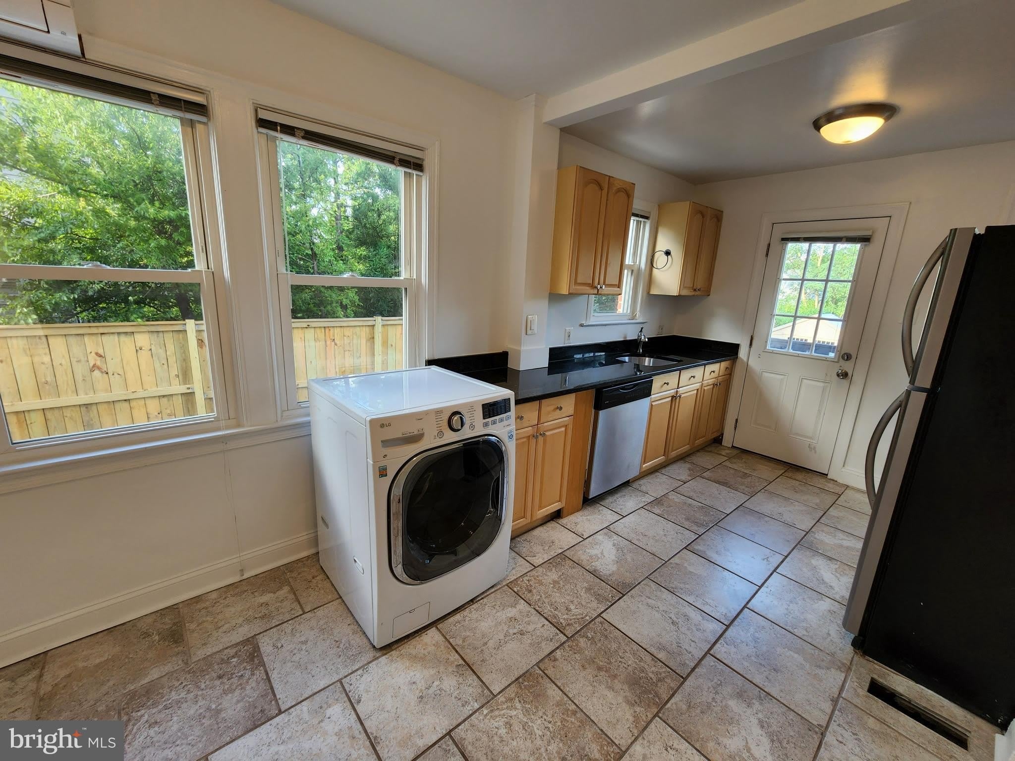 1227 N UTAH Street – photo 2