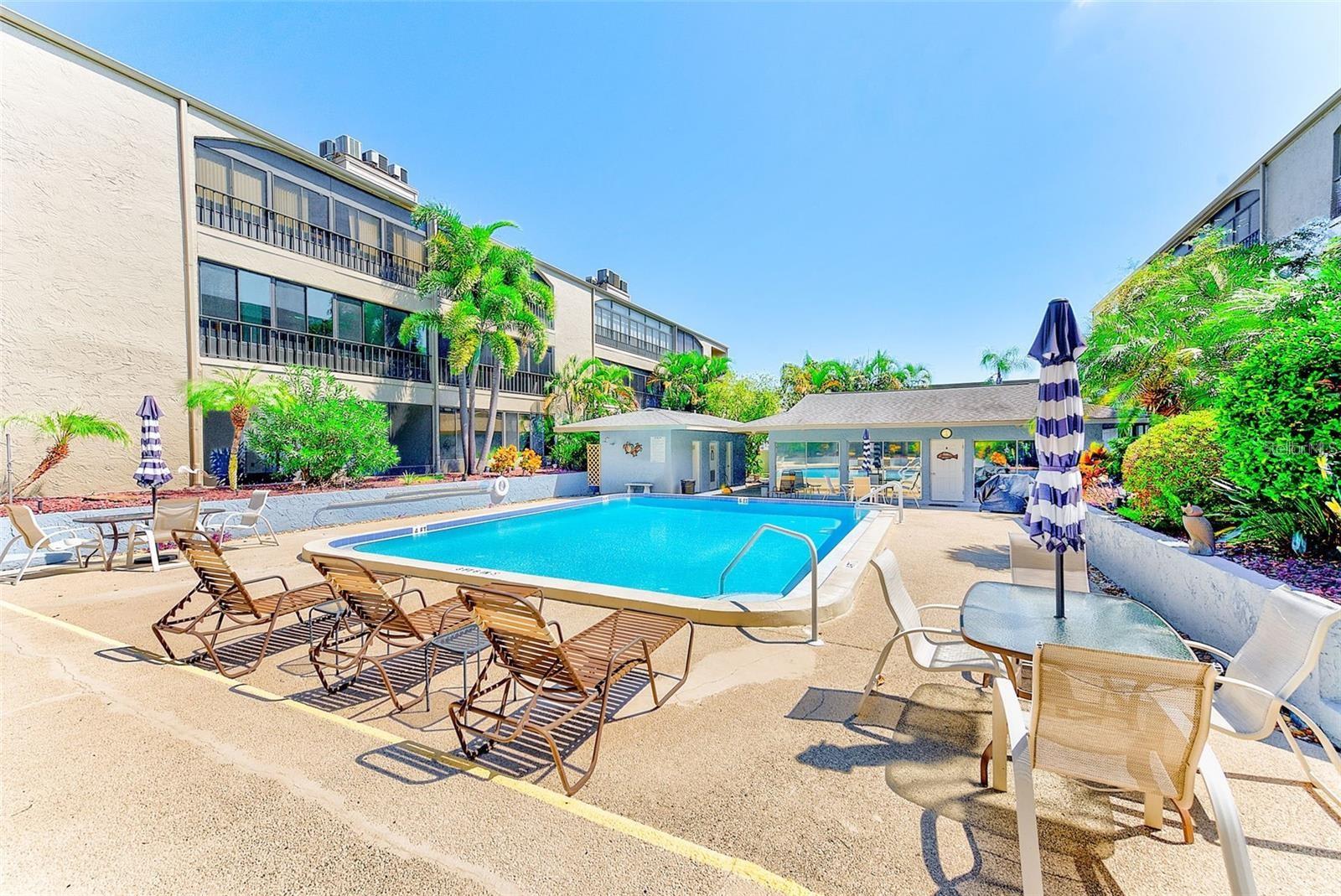 215 Valencia Blvd Apt 213 – photo 5