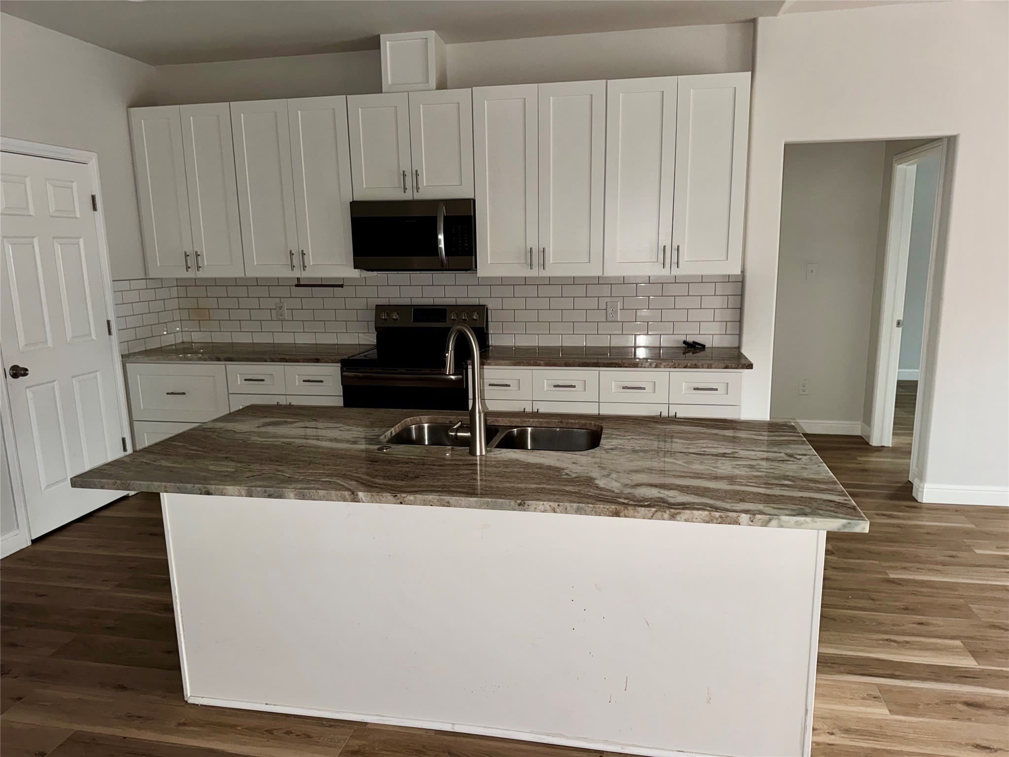 2817 Steepleridge Circle – photo 5