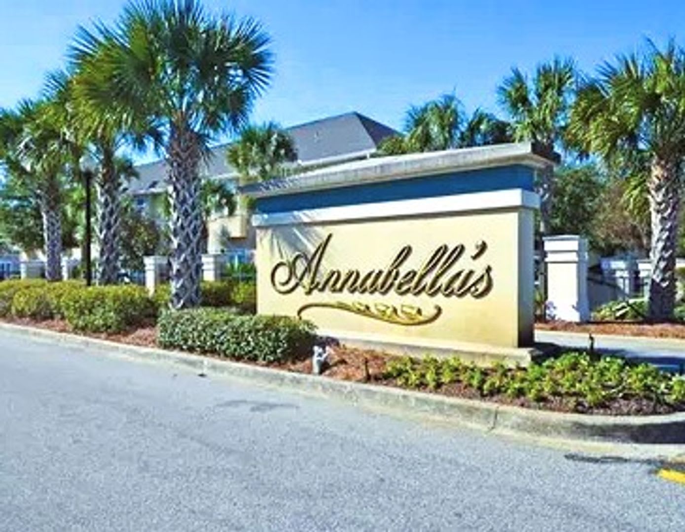 Fabulous Townhome In Gated Community W Double Ensuites Special 1 2 Off 1St Month S Rent – photo 2