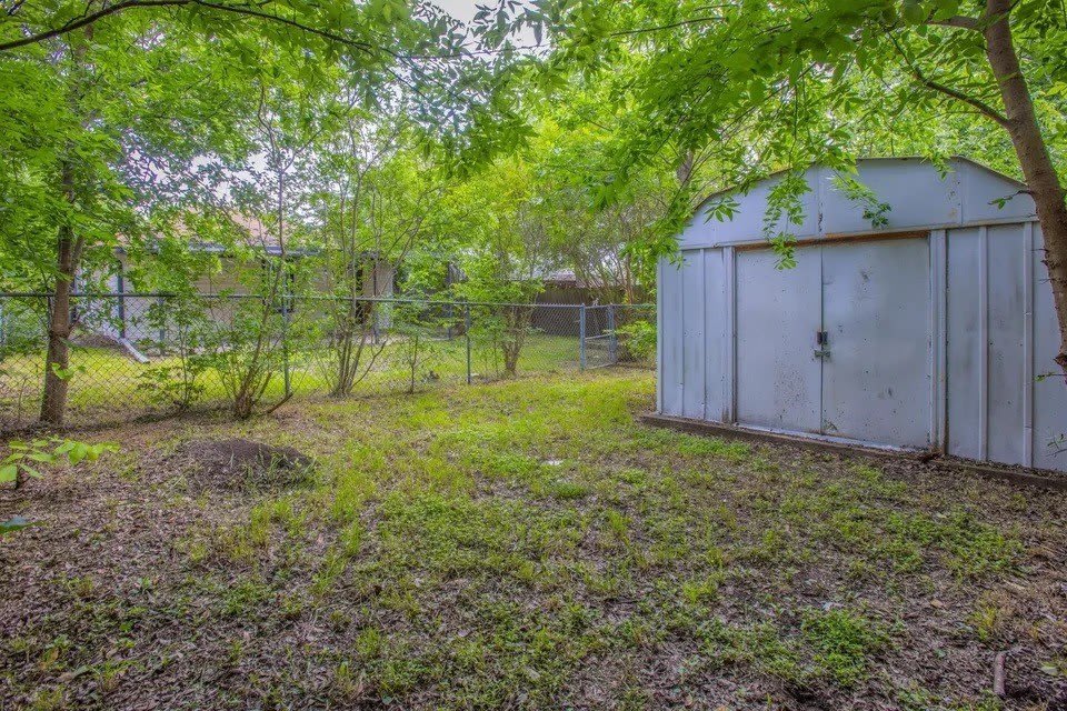 2329 Connor Avenue – photo 5