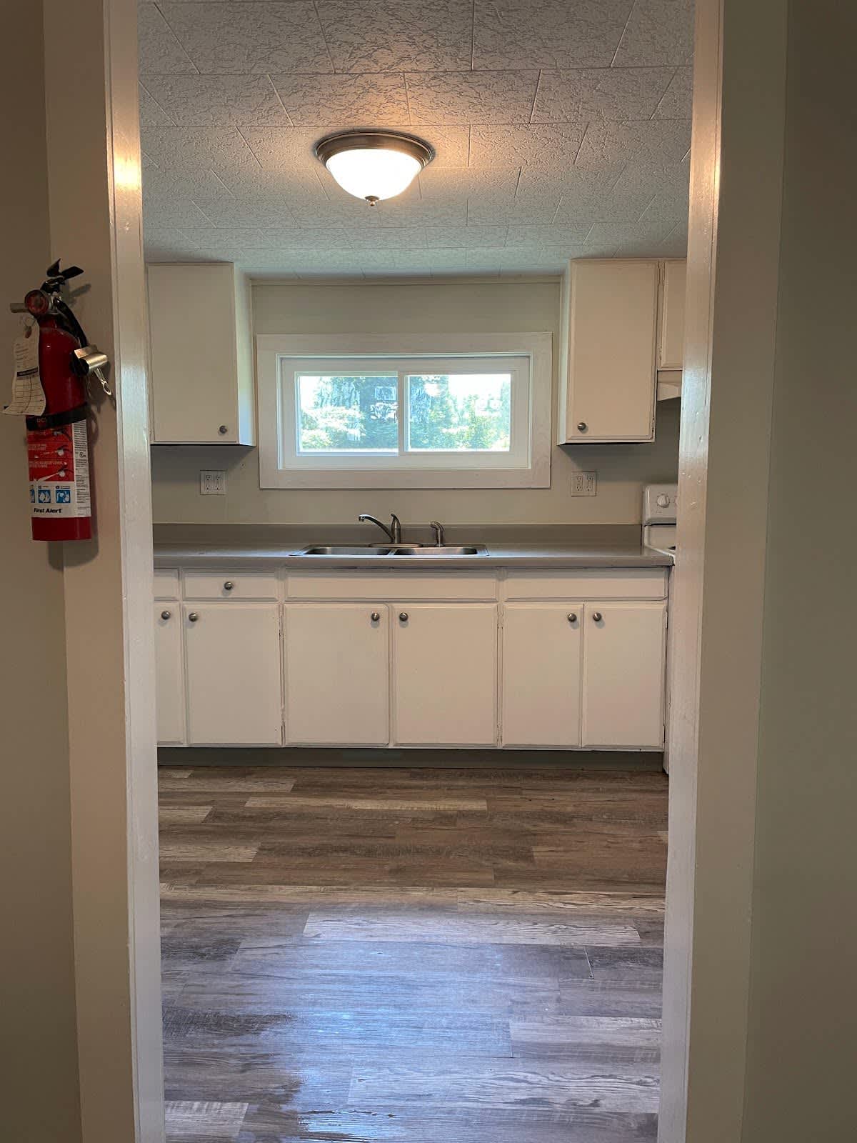 93 Riverview Apartment – photo 4