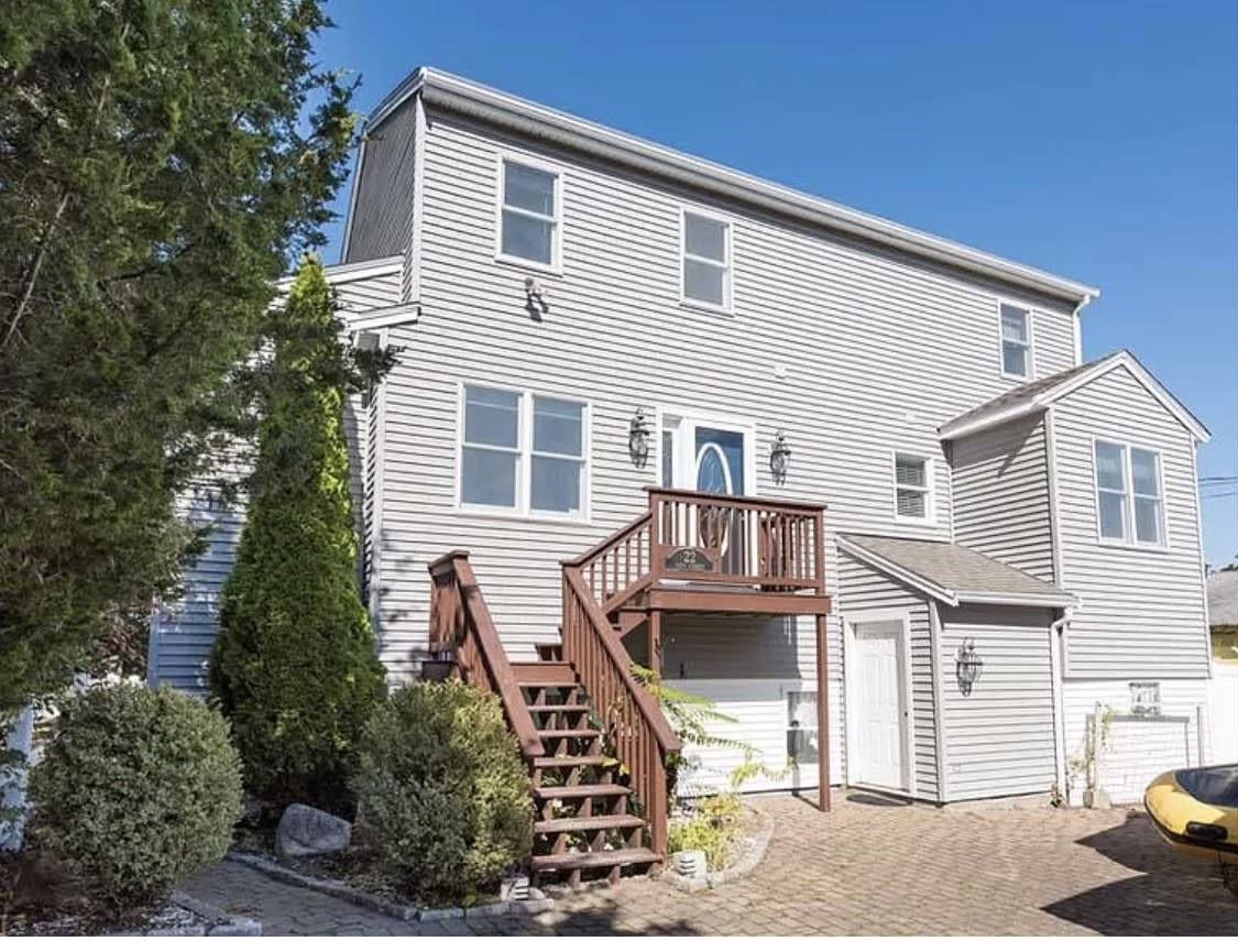 22 Cove Street – photo 4