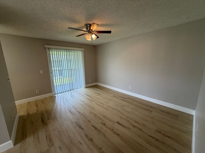 4160 Pershing Pointe Place – photo 2
