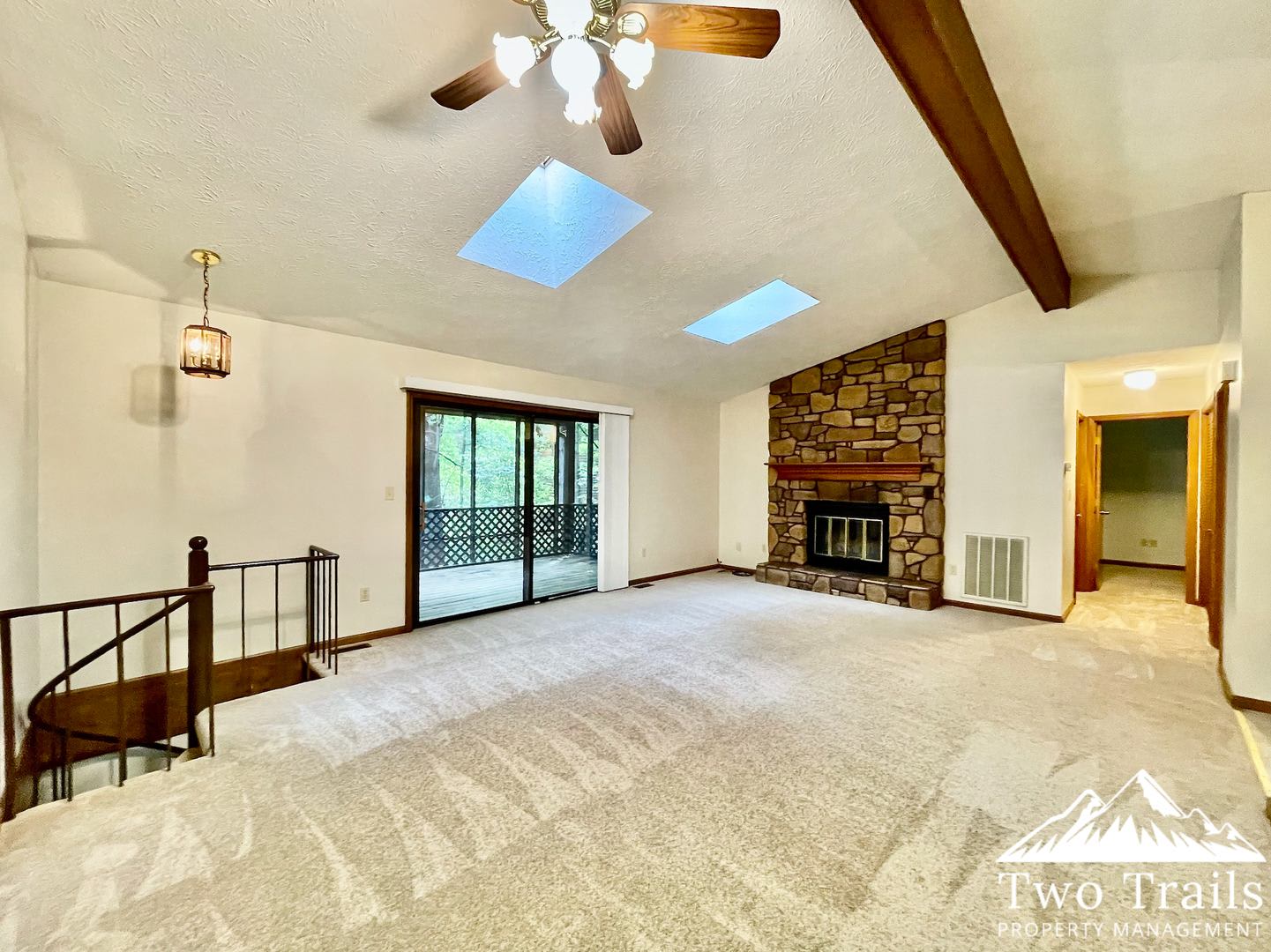 SECLUDED WOODLAND RETREAT IN ETOWAH – photo 2