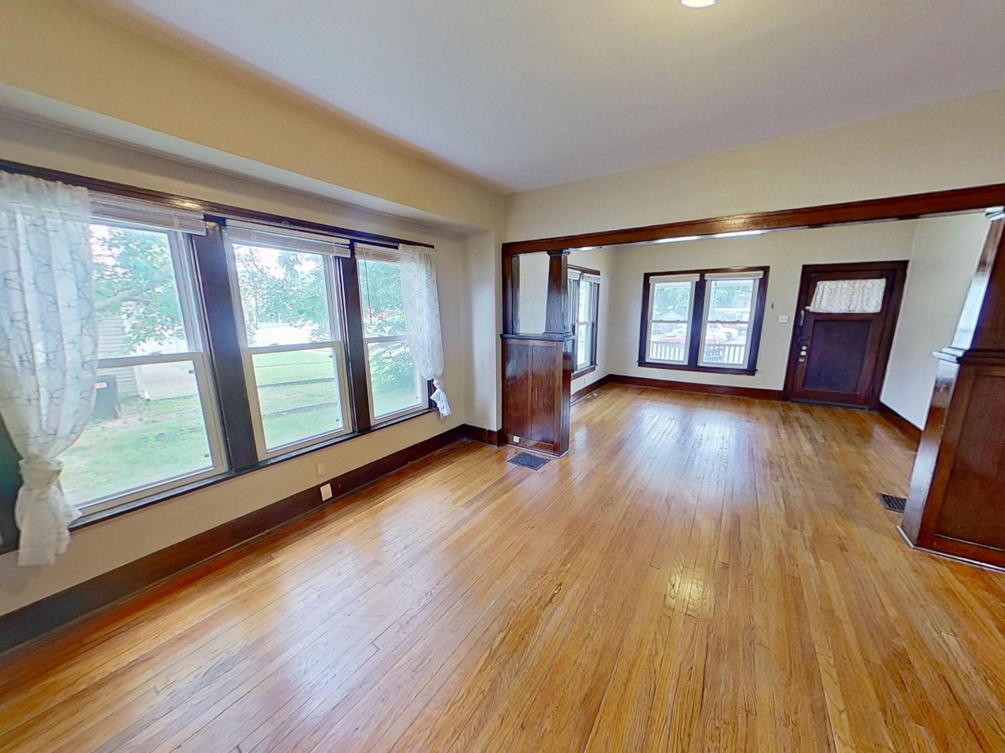 House for rent near downtown Urbana – photo 2