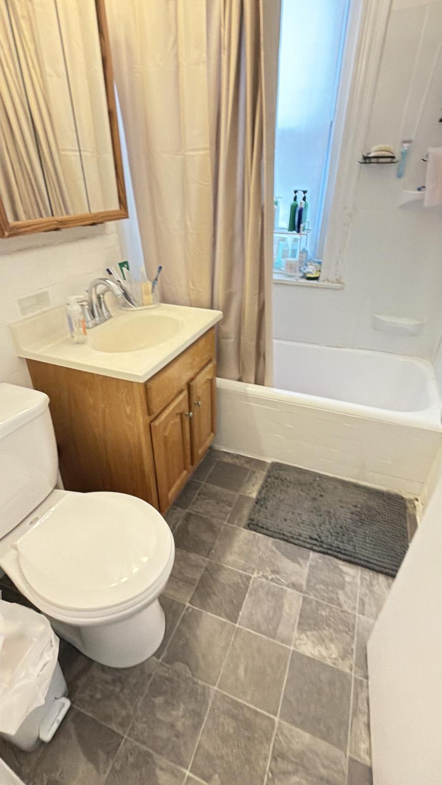 68 Woodstock Ave. – photo 2