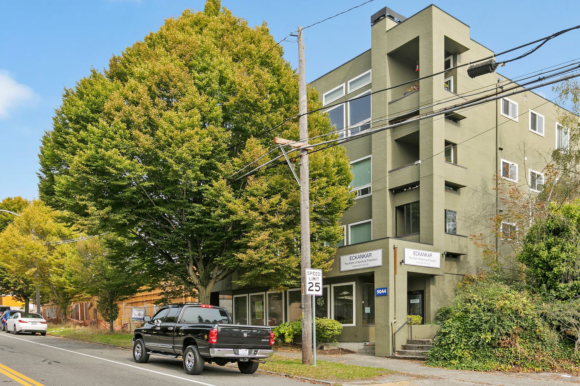 West Seattle Flats – photo 3