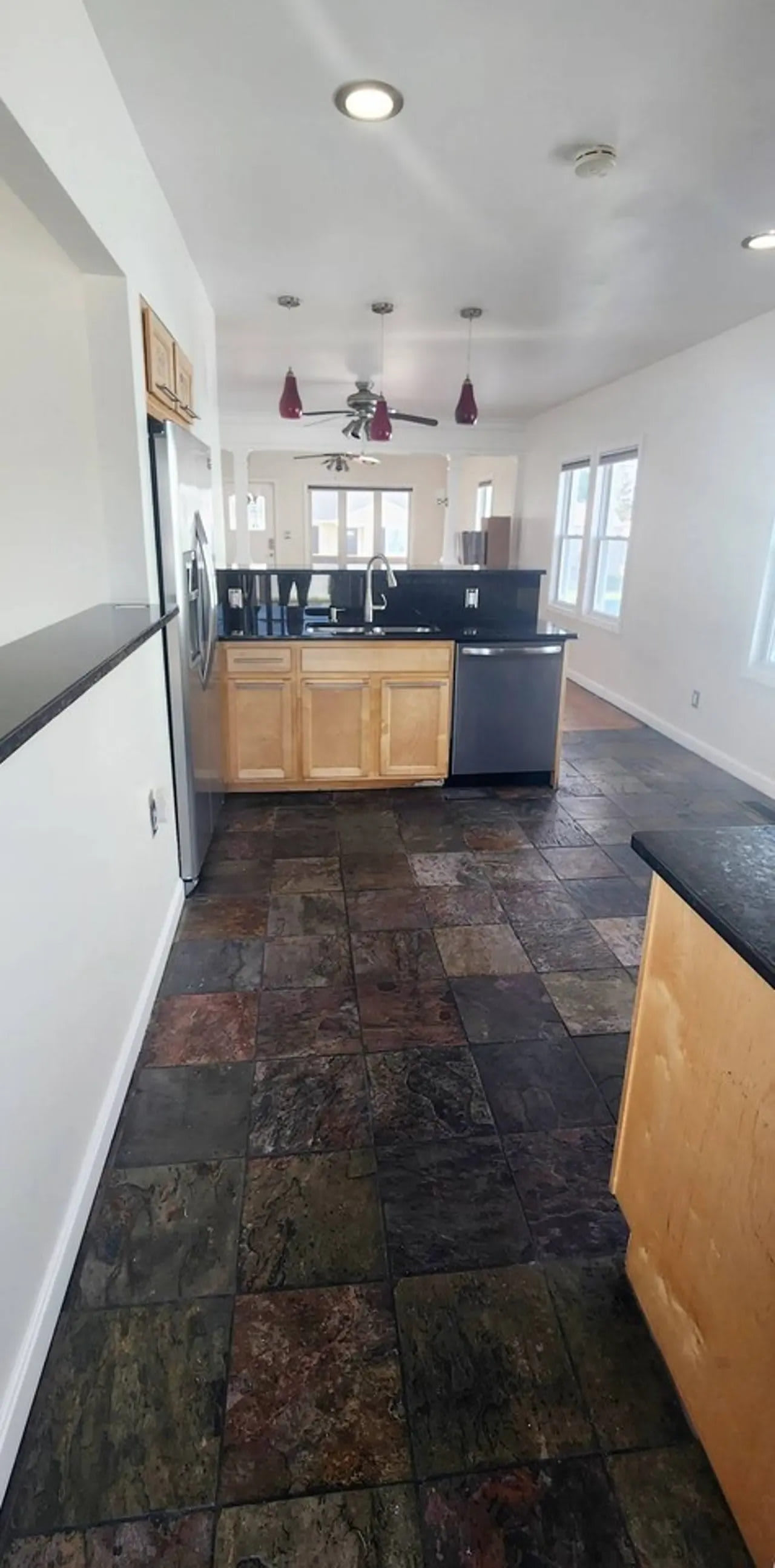 137 Sweet Avenue – photo 5