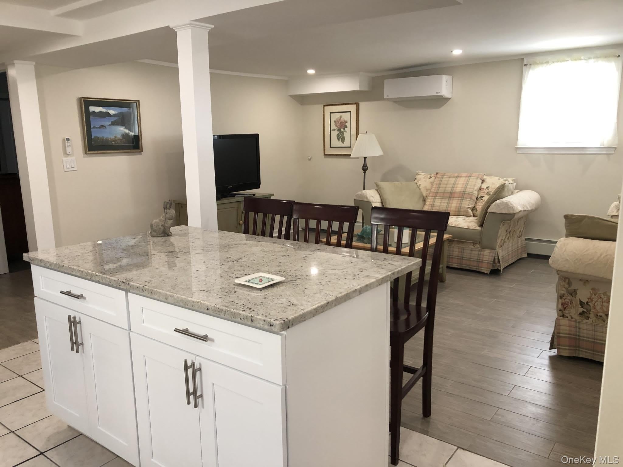 321 W Walnut Street – photo 2