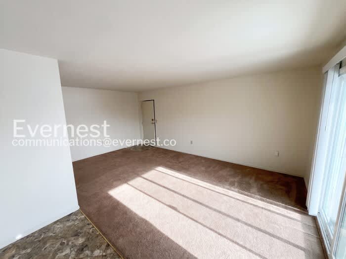12914 North Cresap Street – photo 4