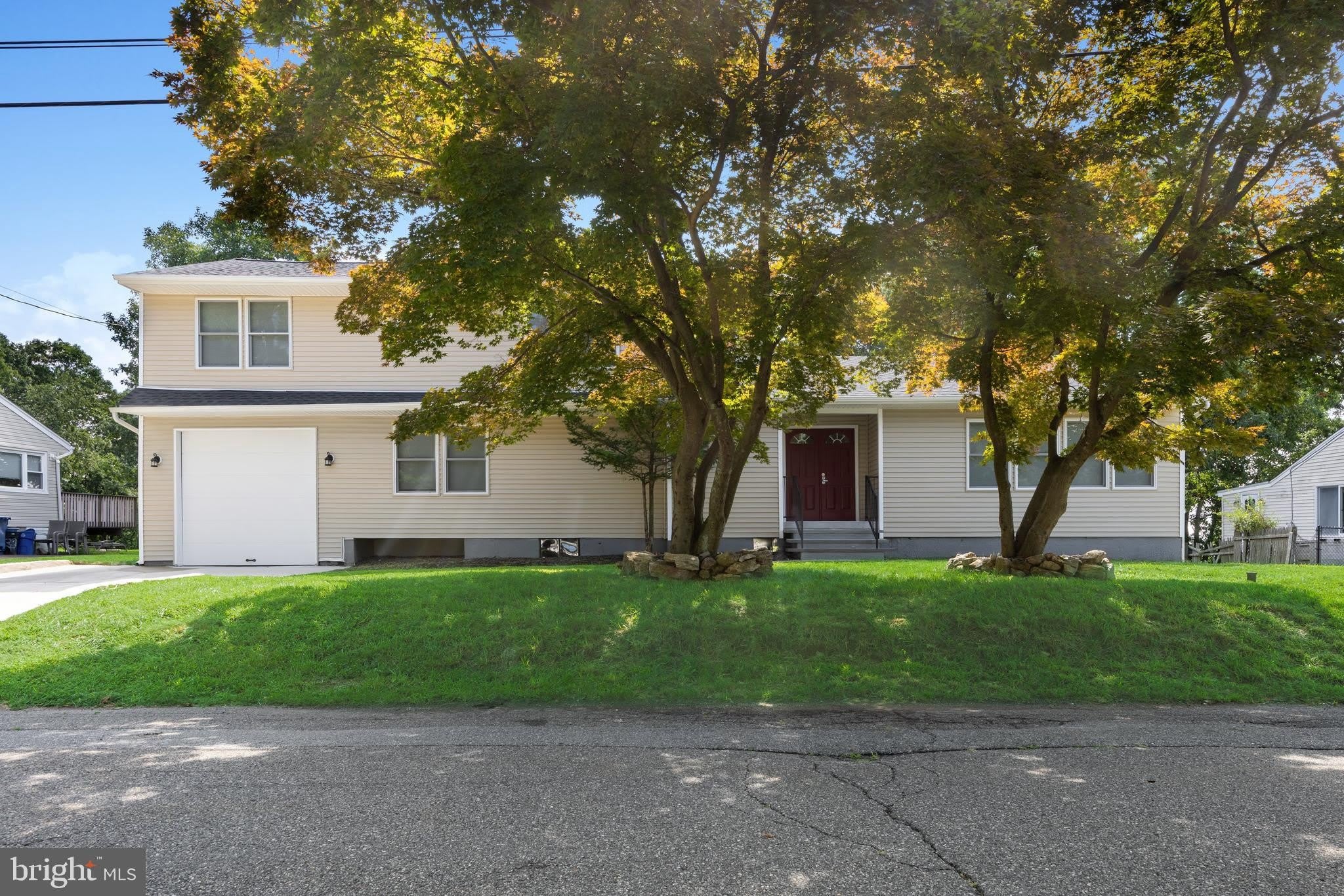 55 SHAWNEE AVE – photo 2
