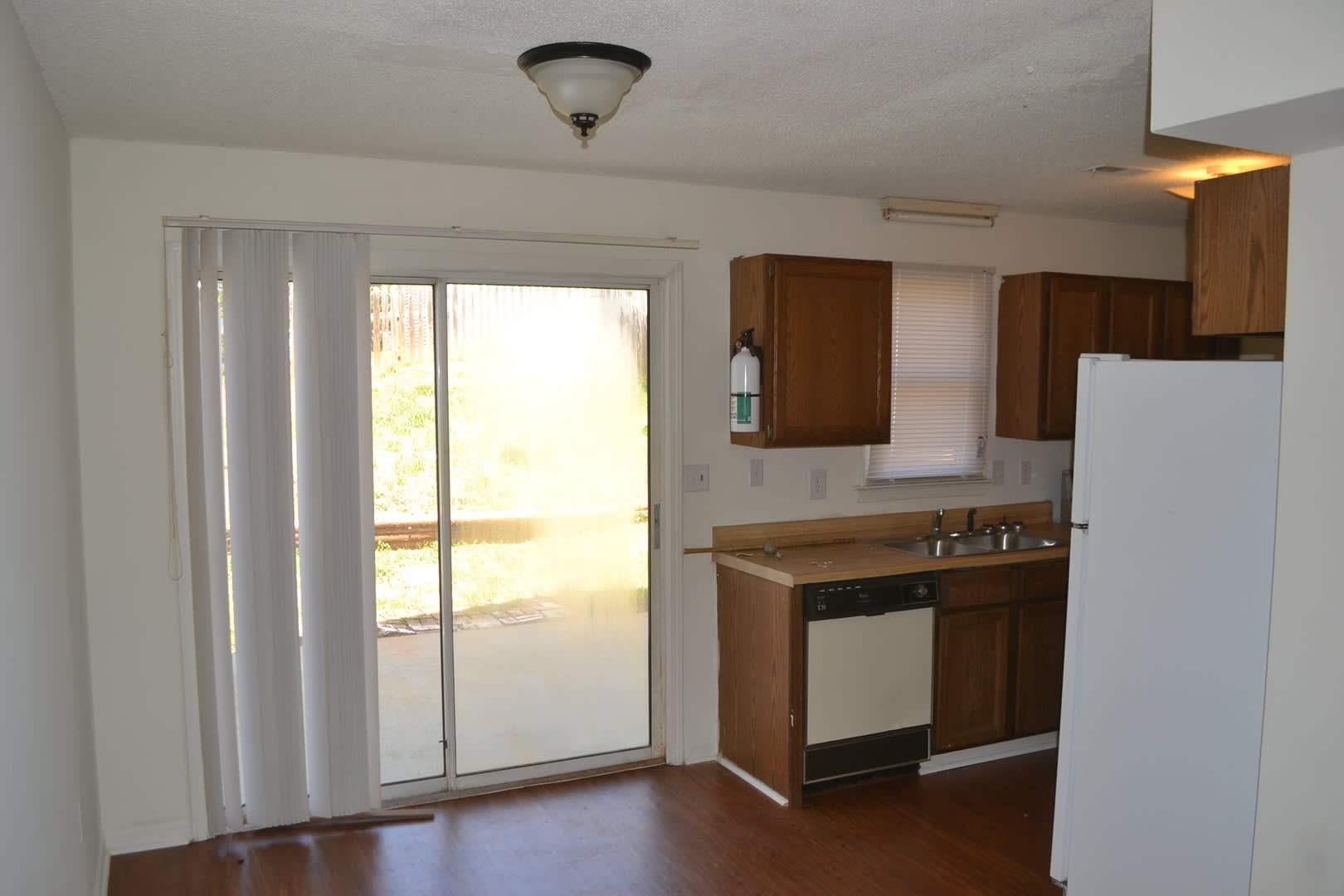 2 Bedroom House In Central Available Fall 2026 – photo 4