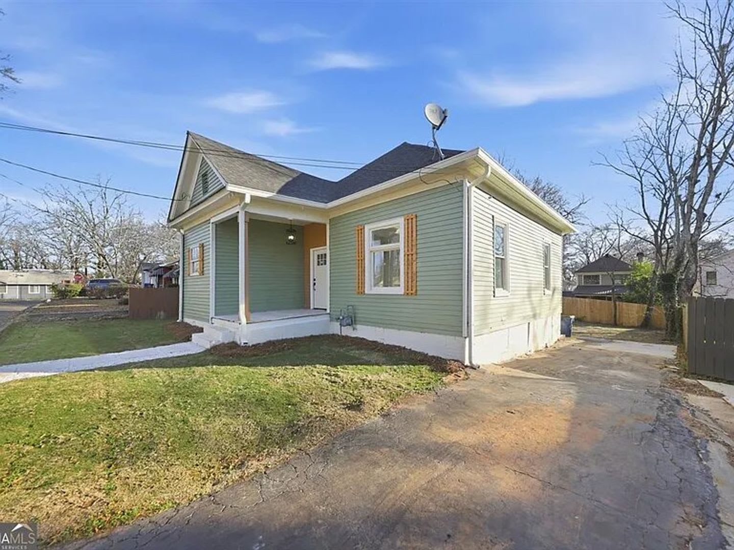 976 Linam Ave SE – photo 1