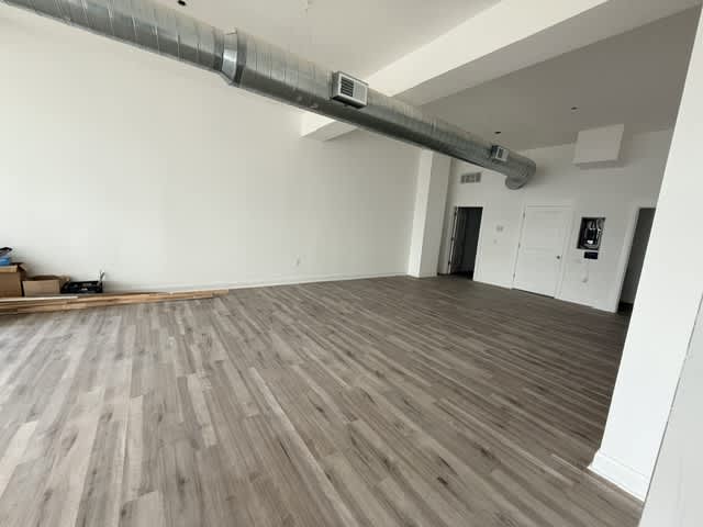 4468 Pearl Road – photo 1
