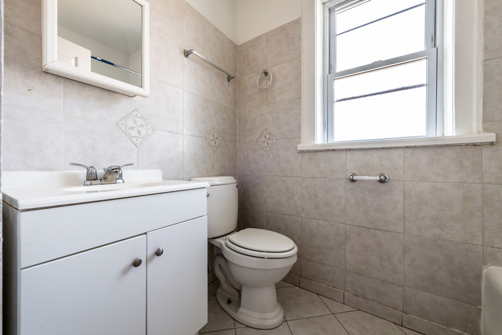 7800 S Jeffery Blvd – photo 3