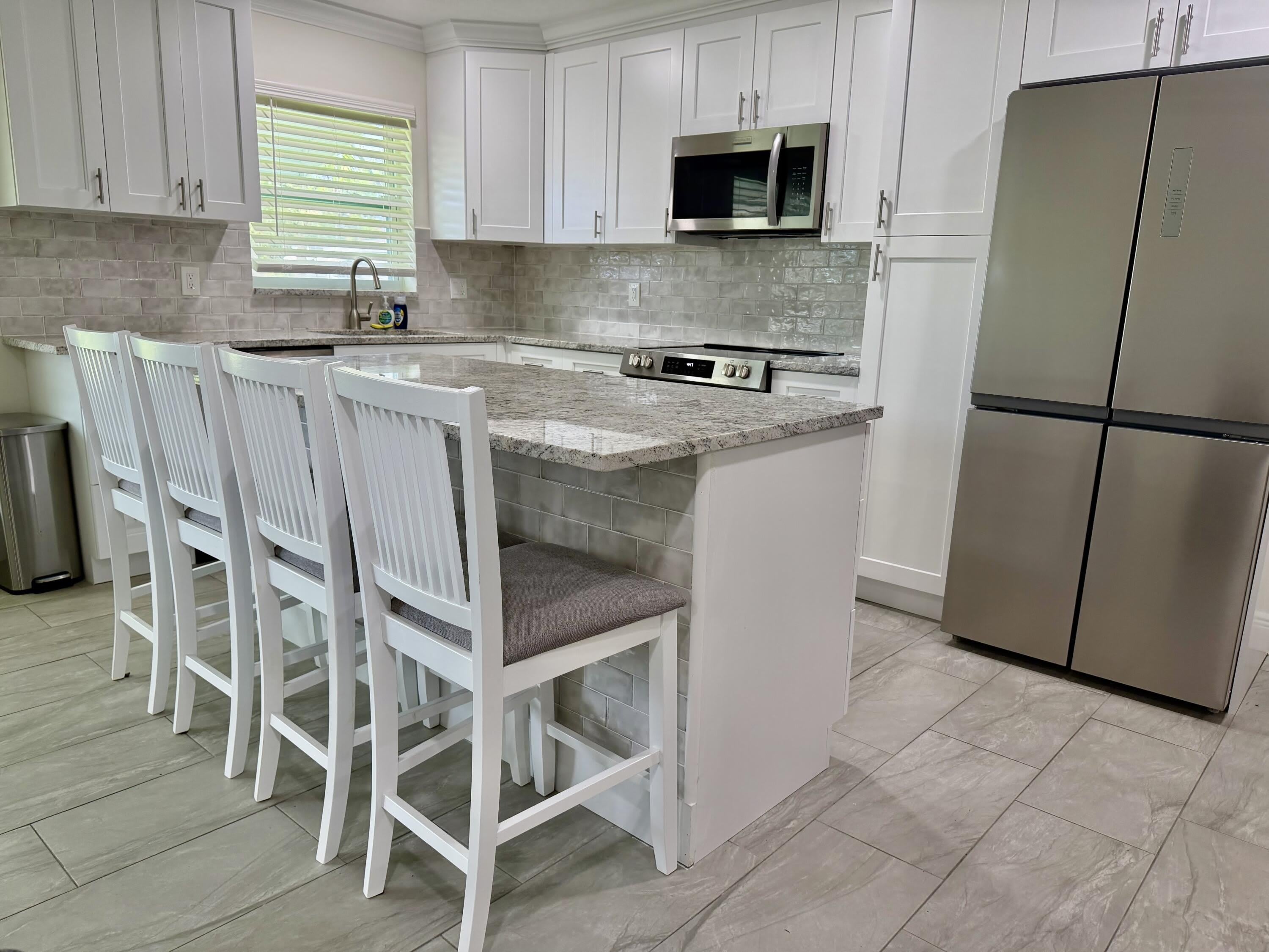 705 High Point Boulevard N – photo 1