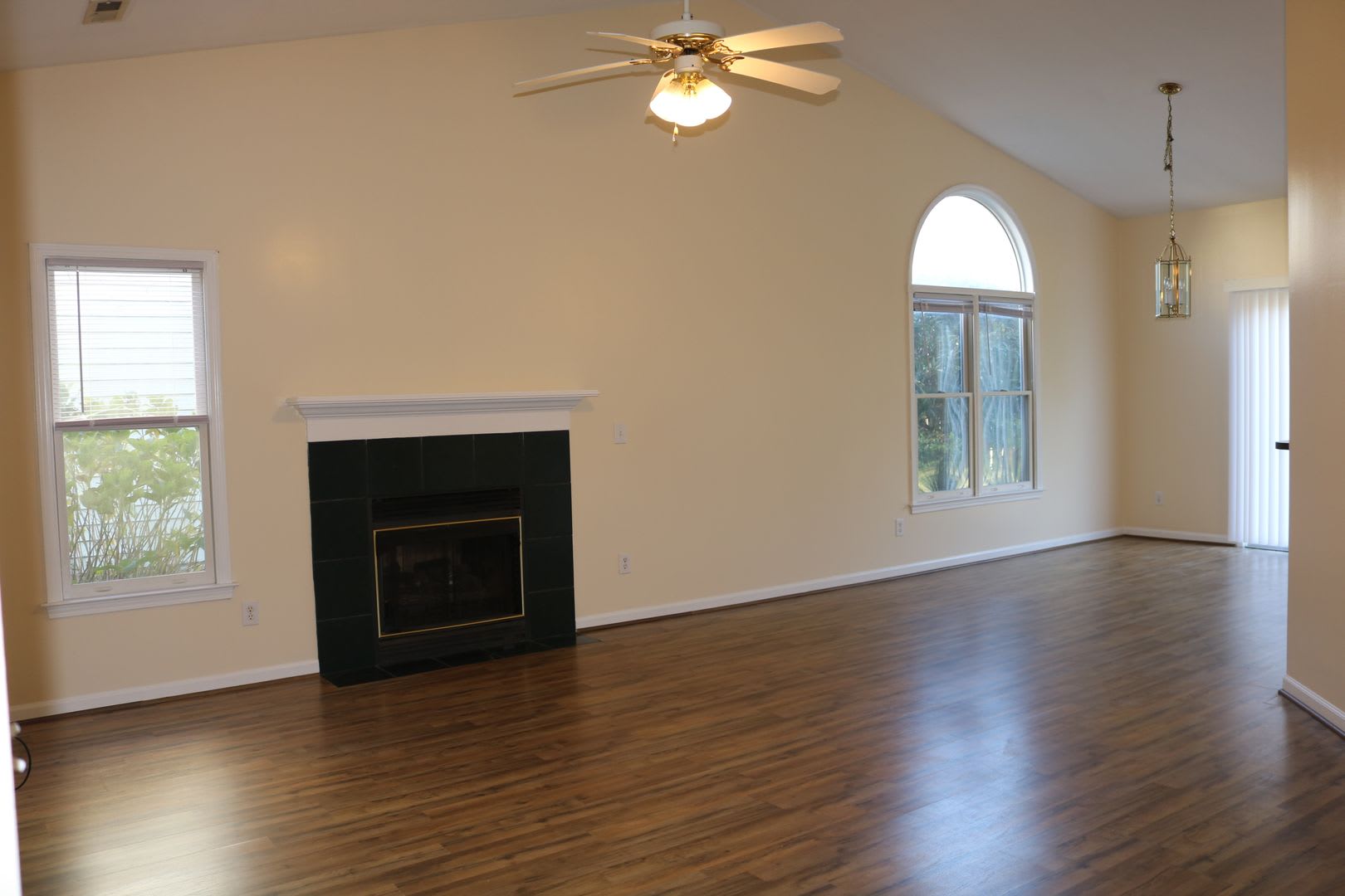Long Term Rental in North Shore Country Club – photo 5