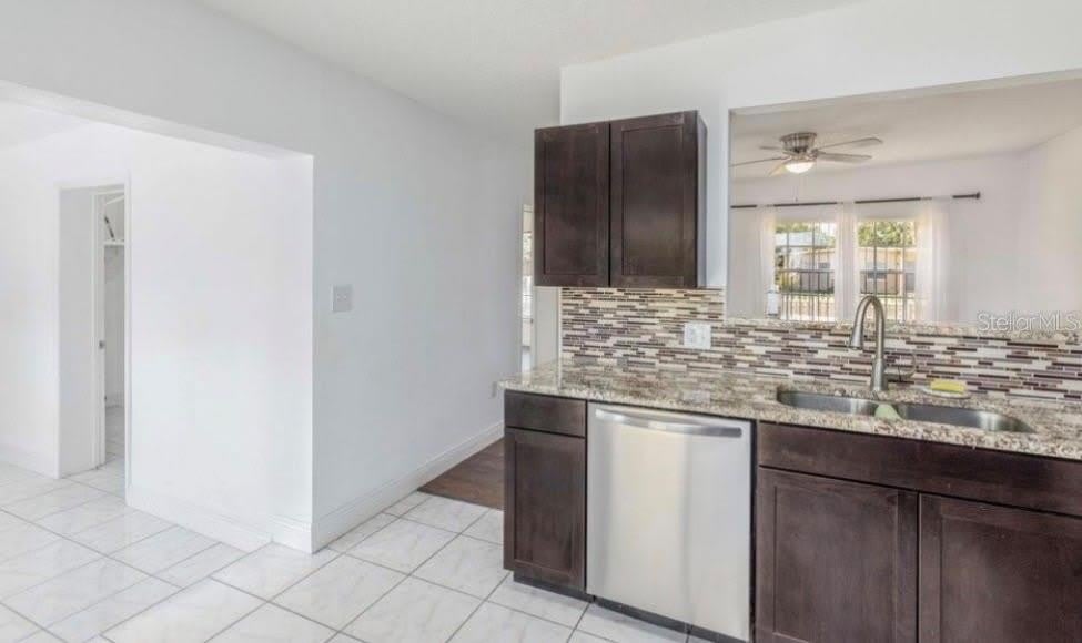 1625 QUEENSWAY Road – photo 5