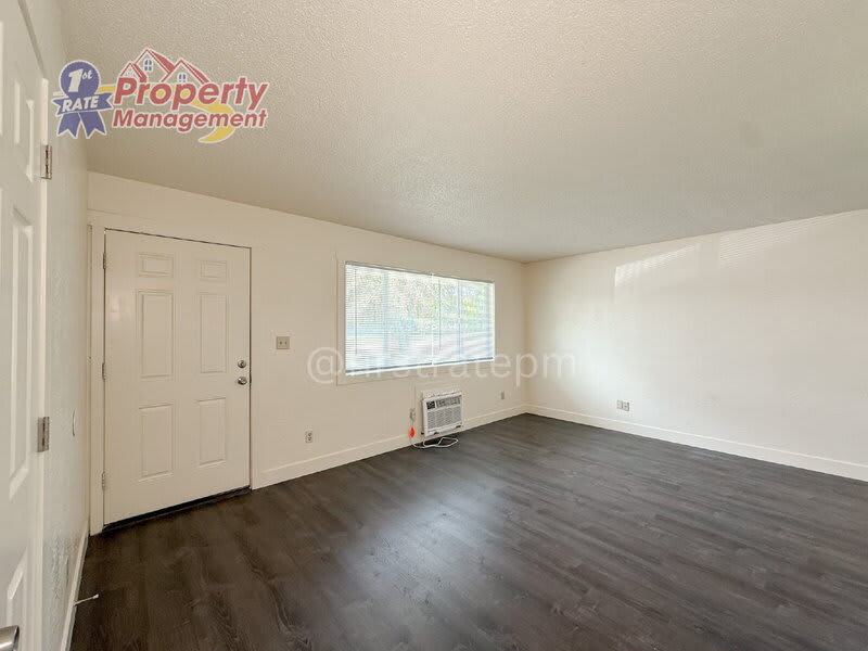 152 E Mission Dr – photo 4