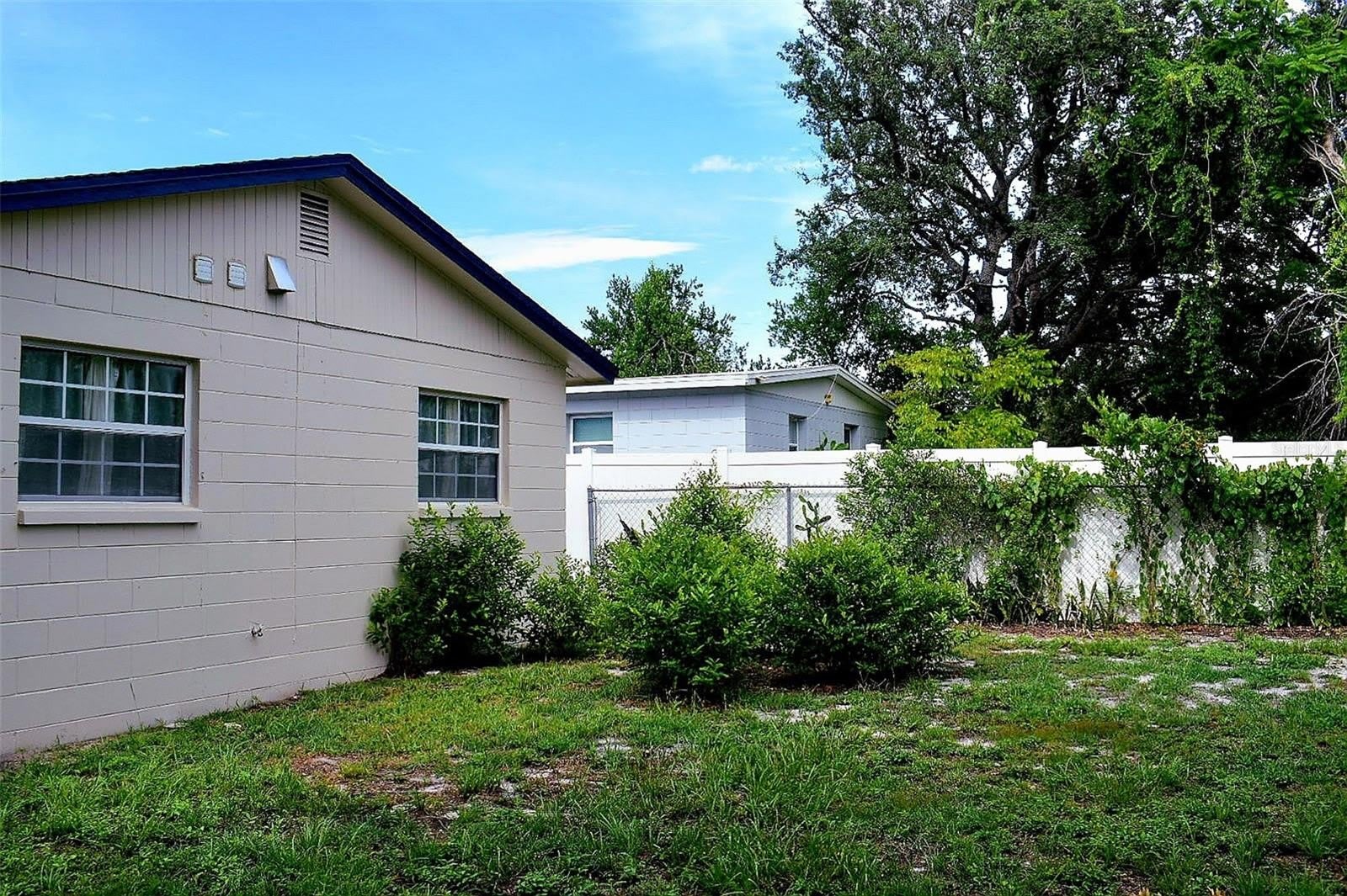4306 W LA SALLE Street – photo 3