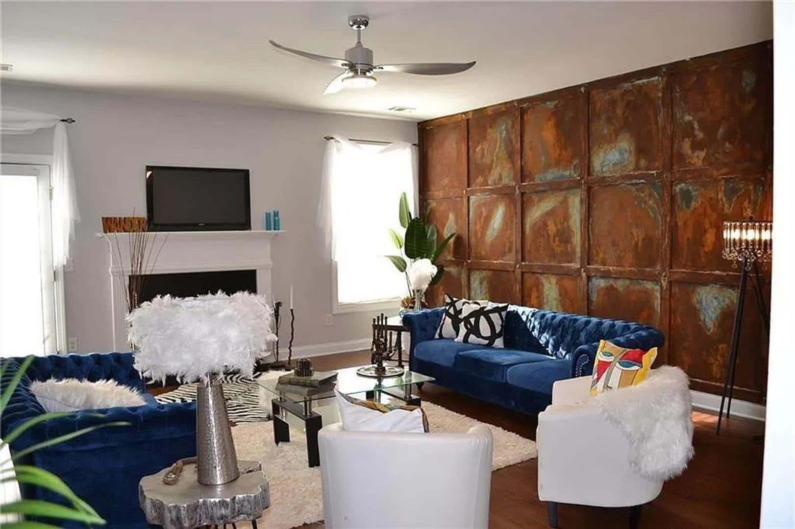 Room In 3 Bedroom Townhome At Bayrose Cir – photo 1