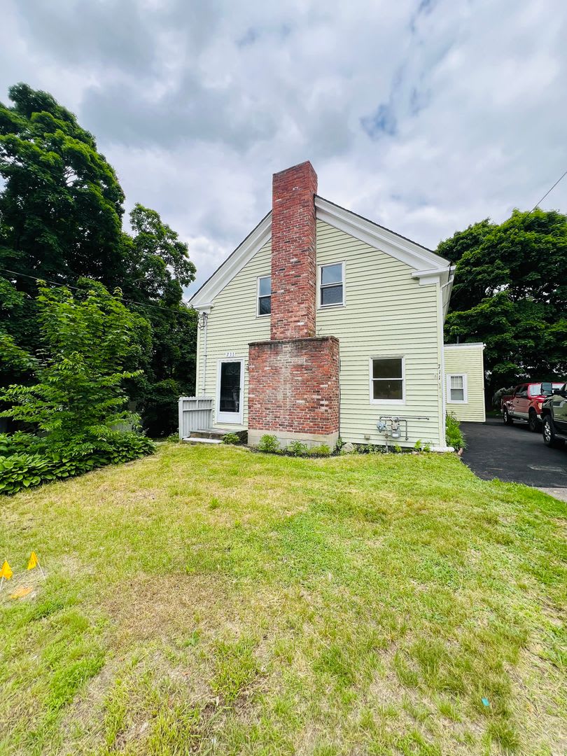 Large newly renovated single family home offering 4 bedrooms + a study and 3 full baths – photo 2