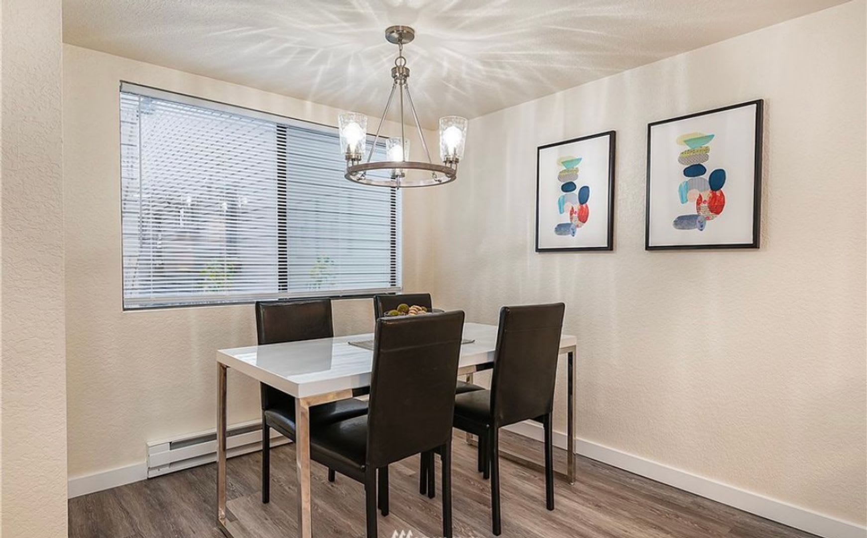 Light Filled Remodeled Condo W Secure Parking Included Queen Anne – photo 5