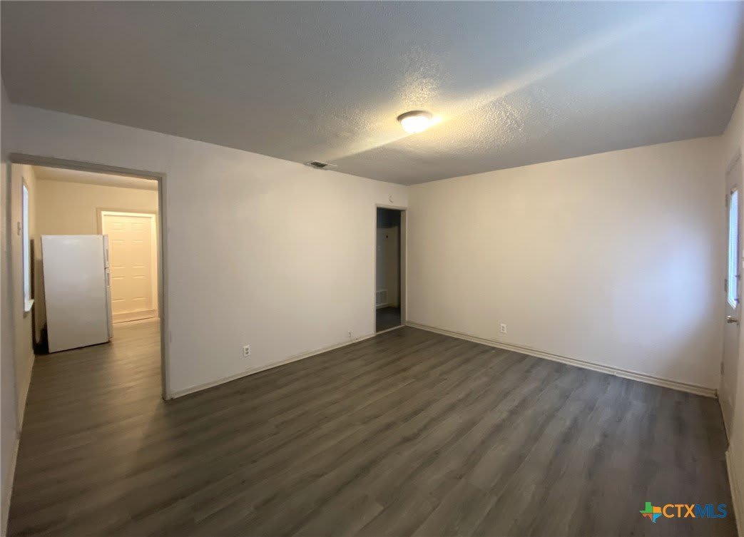 902 S 4th Street – photo 4