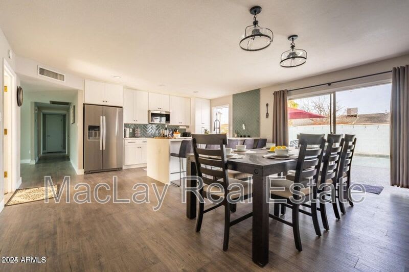 2430 E Hermosa Dr – photo 5