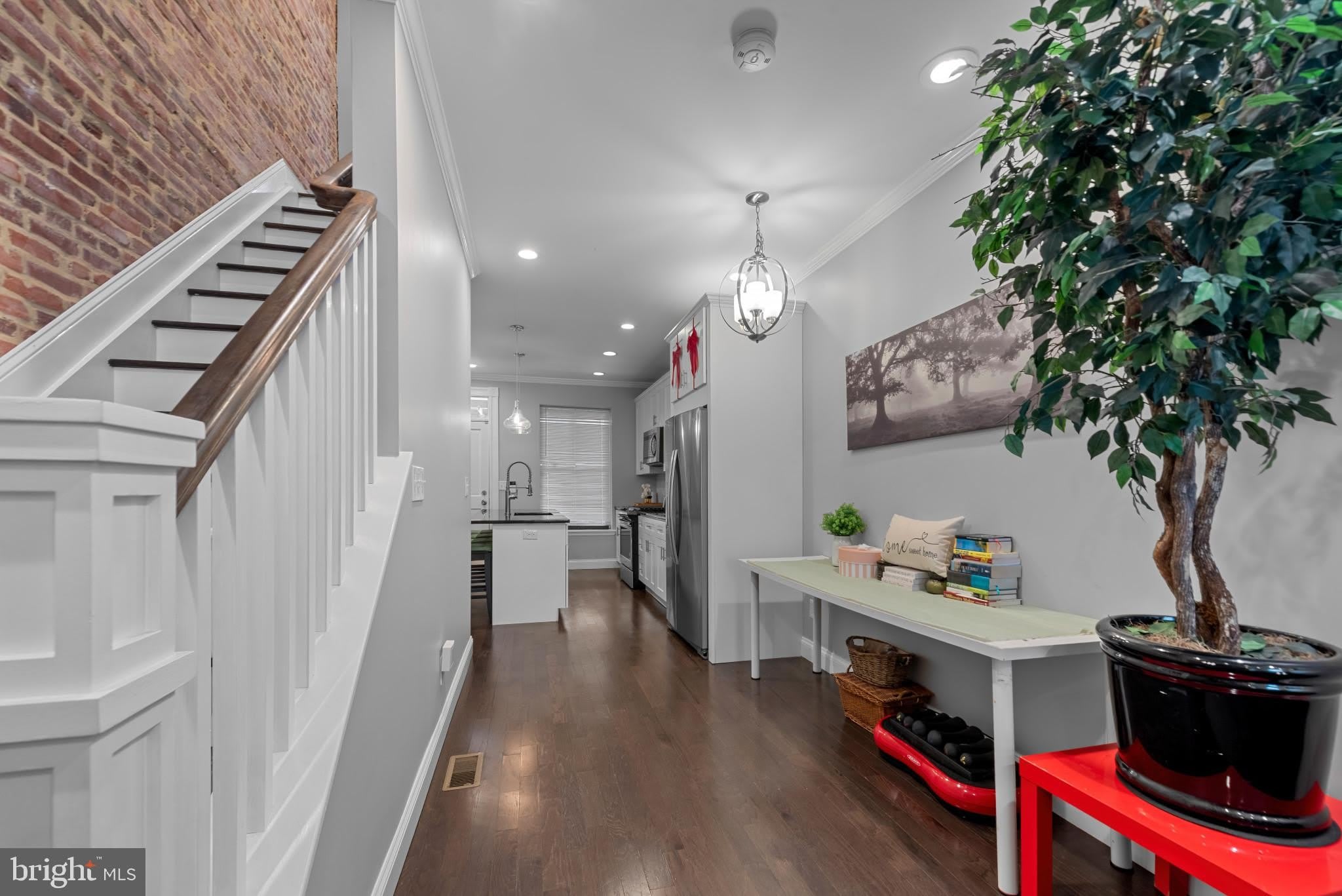 902 N Milton Avenue – photo 4