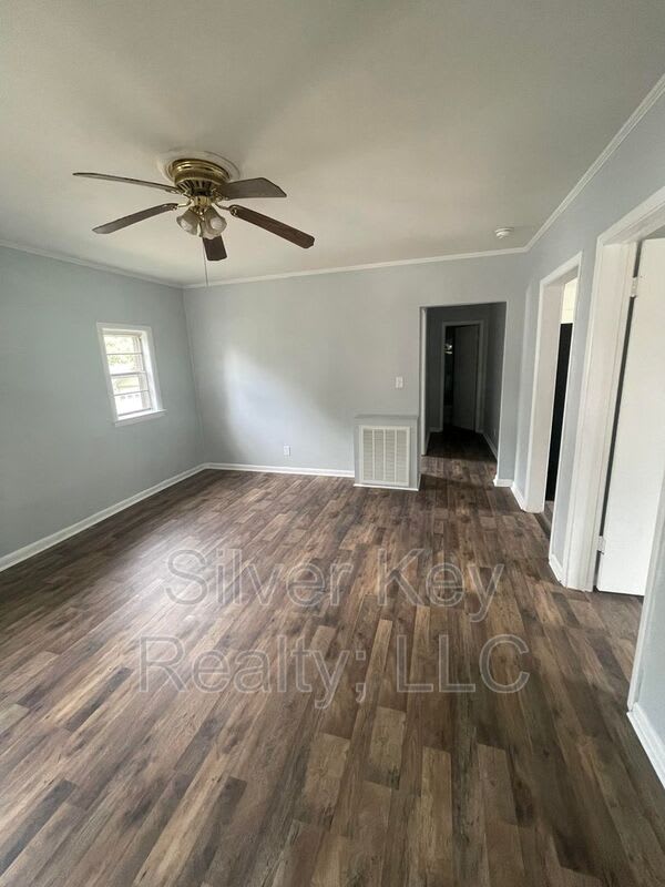 914 East Madison Avenue – photo 3