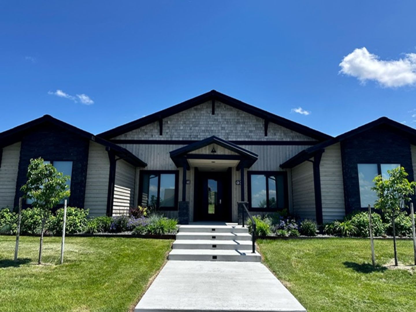 Black Bull Trail One Bedroom One Bathroom Space Available! – photo 1